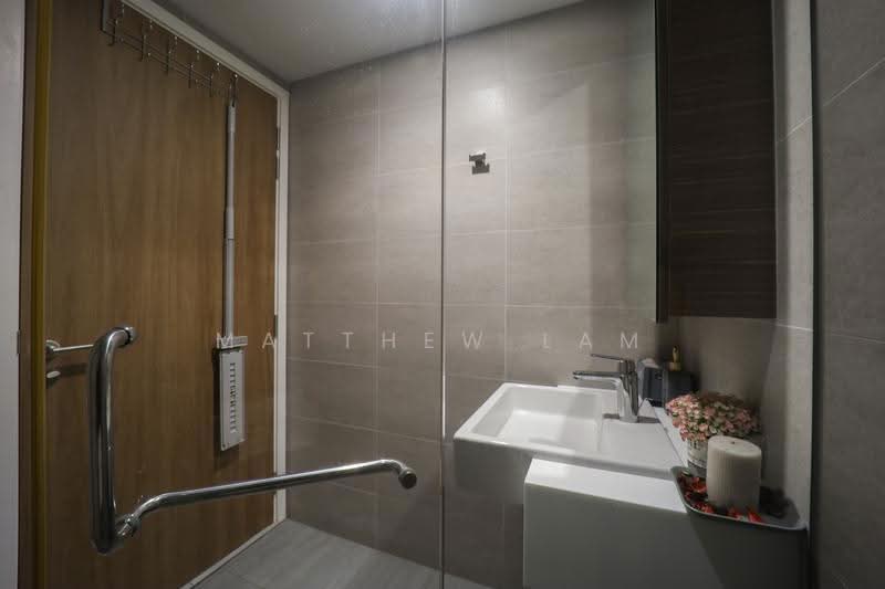 Uptown @ Farrer, 2 Perumal Road Singapore, Farrer Park / Serangoon Rd, 3 Bedrooms, 732 sqft, Condominium For Sale, by Matthew Lam, 500256673 - Bathroom - PropertyGuru.com.sg