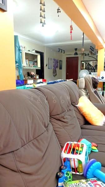 107 Woodlands Street 13, 107 Woodlands Street 13, Admiralty / Woodlands, Room Rental, 130 sqft, HDB Flat For Rent, by Steven Choo, 500256674 - Living Room - PropertyGuru.com.sg