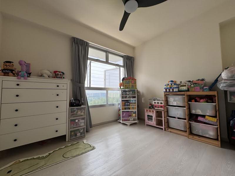 409A Northshore Drive, 409A Northshore Drive, Hougang / Punggol / Sengkang, 3 Bedrooms, 1,012 sqft, HDB Flat For Sale, by Alvin Neo, 500256684 - Common Bedroom - PropertyGuru.com.sg