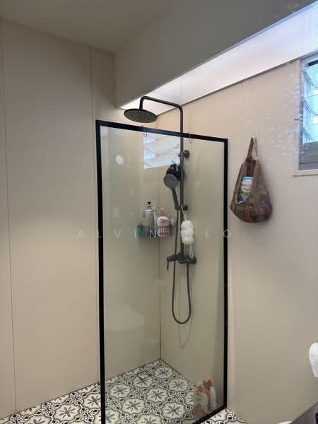 409A Northshore Drive, 409A Northshore Drive, Hougang / Punggol / Sengkang, 3 Bedrooms, 1,012 sqft, HDB Flat For Sale, by Alvin Neo, 500256684 - Bathroom - PropertyGuru.com.sg