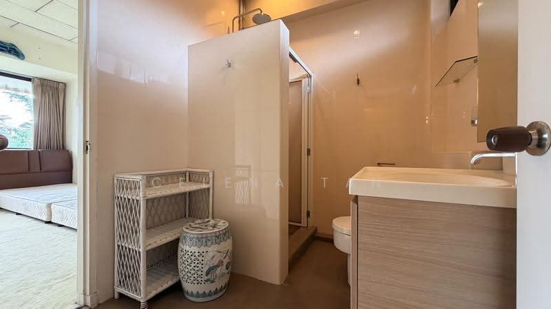 Hillcrest Arcadia, 251 Arcadia Road, Newton / Novena, 5 Bedrooms, 2,896 sqft, Condominium For Sale, by Celena Tan, 500256695 - Bathroom - PropertyGuru.com.sg