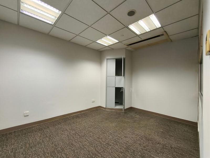 Tan Chong Tower, 15 Queen Street, Beach Road / Bugis / Rochor, 1,055 sqft, Office For Rent, by Elaine Ang, 500256712 - Interior - CommercialGuru.com.sg