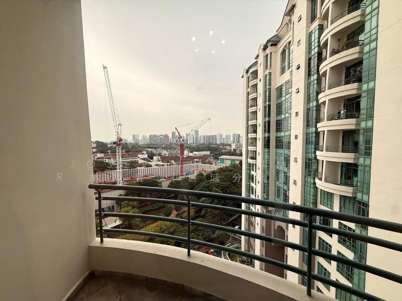 Tanglin Regency, 381 Tanglin Road, Tanglin / Holland / Bukit Timah, 2 Bedrooms, 883 sqft, Condominium For Rent, by Josephine Lim J R 林婕容 (区域分行董事 ), 500256724 - Balcony - PropertyGuru.com.sg