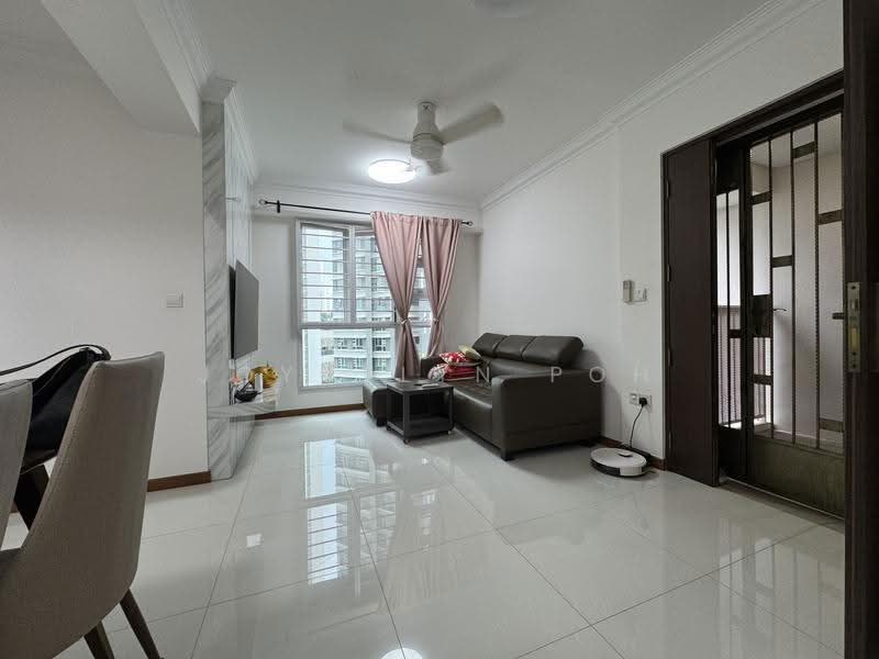 40A Margaret Drive, 40A Margaret Drive, Alexandra / Commonwealth, 2 Bedrooms, 678 sqft, HDB Flat For Rent, by Joycelyn Poh, 500256742 - Living Room - PropertyGuru.com.sg