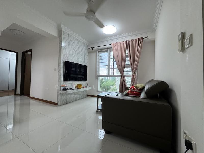 40A Margaret Drive, 40A Margaret Drive, Alexandra / Commonwealth, 2 Bedrooms, 678 sqft, HDB Flat For Rent, by Joycelyn Poh, 500256742 - Living Room - PropertyGuru.com.sg