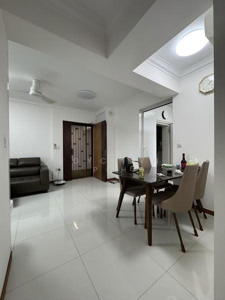 40A Margaret Drive, 40A Margaret Drive, Alexandra / Commonwealth, 2 Bedrooms, 678 sqft, HDB Flat For Rent, by Joycelyn Poh, 500256742 - Living Room - PropertyGuru.com.sg
