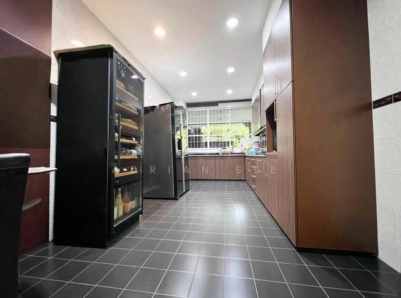 Landed House at Phoenix Garden Estate, Galistan Avenue, Dairy Farm / Bukit Panjang / Choa Chu Kang, 6 Bedrooms, 4,800 sqft, Bungalow House For Rent, by Adrian See, 500256767 - Kitchen - PropertyGuru.com.sg