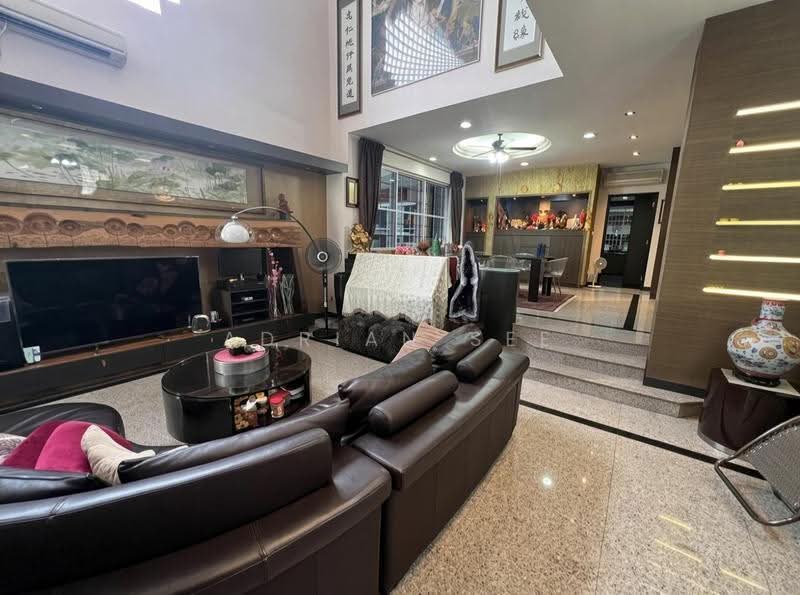 Landed House at Phoenix Garden Estate, Galistan Avenue, Dairy Farm / Bukit Panjang / Choa Chu Kang, 6 Bedrooms, 4,800 sqft, Bungalow House For Rent, by Adrian See, 500256767 - Living Room - PropertyGuru.com.sg