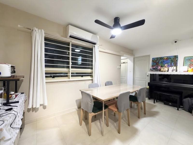 111 Edgefield Plains, 111 Edgefield Plains, Hougang / Punggol / Sengkang, 3 Bedrooms, 1,216 sqft, HDB Flat For Sale, by James Yeo, 500256787 - Dining Room - PropertyGuru.com.sg
