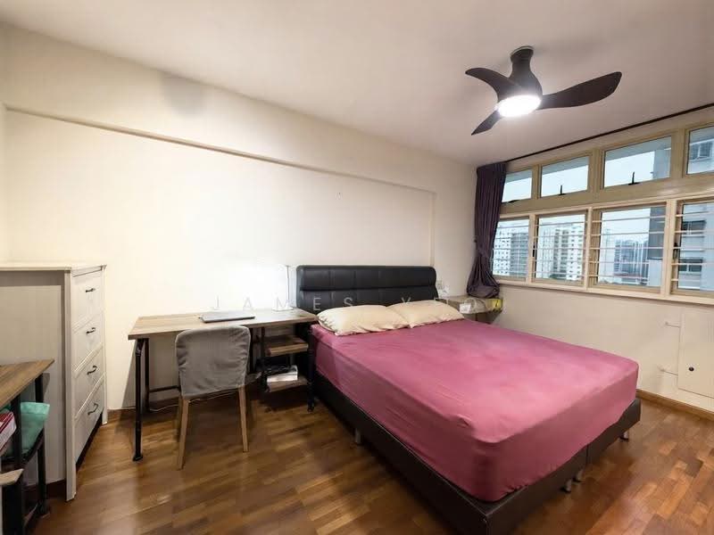 111 Edgefield Plains, 111 Edgefield Plains, Hougang / Punggol / Sengkang, 3 Bedrooms, 1,216 sqft, HDB Flat For Sale, by James Yeo, 500256787 - Bedroom - PropertyGuru.com.sg