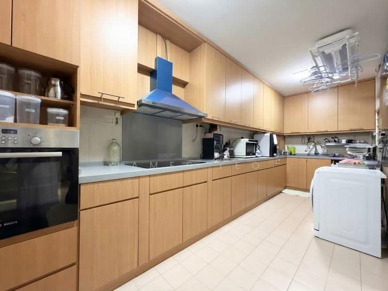 111 Edgefield Plains, 111 Edgefield Plains, Hougang / Punggol / Sengkang, 3 Bedrooms, 1,216 sqft, HDB Flat For Sale, by James Yeo, 500256787 - Kitchen - PropertyGuru.com.sg