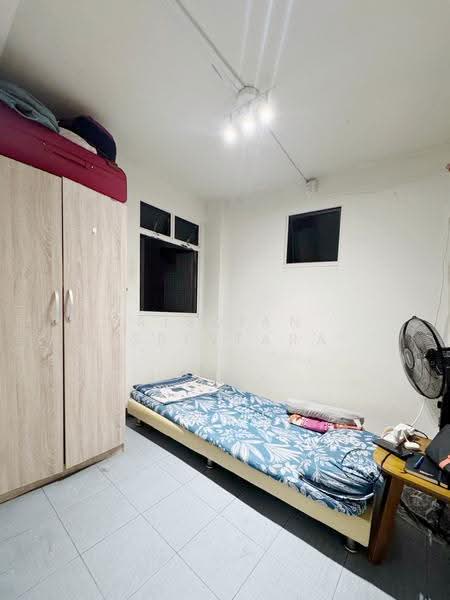 32 Chai Chee Avenue, 32 Chai Chee Avenue, Bedok / Upper East Coast, 3 Bedrooms, 700 sqft, HDB Flat For Sale, by Risdian Isbintara, 500256793 - Bedroom - PropertyGuru.com.sg