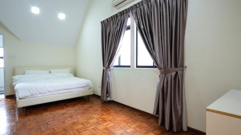 Wolskel Lodge, 103 Wolskel Road, Macpherson / Potong Pasir, 5 Bedrooms, 2,432 sqft, Cluster House For Rent, by Simeon Tan, 500256817 - Bedroom - PropertyGuru.com.sg