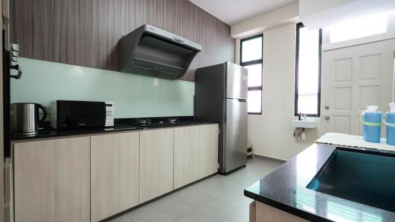 Wolskel Lodge, 103 Wolskel Road, Macpherson / Potong Pasir, 5 Bedrooms, 2,432 sqft, Cluster House For Rent, by Simeon Tan, 500256817 - Kitchen - PropertyGuru.com.sg