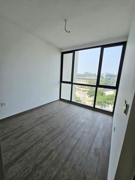 Norwood Grand, Admiralty / Woodlands, 2 Bedrooms, 624 sqft, Condominium For Rent, by Charlotte Howe, 500256819 - Master bedroom - PropertyGuru.com.sg