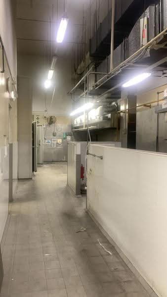 Food XChange @ Admiralty, 8A Admiralty Street, Sembawang / Yishun, 6,006 sqft, Factory / Workshop (B2) For Rent, by Jeff Hong, 500256820 - Corridor - CommercialGuru.com.sg