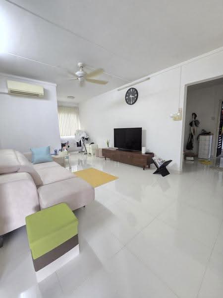 112 Pasir Ris Street 11, 112 Pasir Ris Street 11, Pasir Ris / Tampines, Room Rental, 150 sqft, HDB Flat For Rent, by MH Quek, 500256828 - Living Room - PropertyGuru.com.sg
