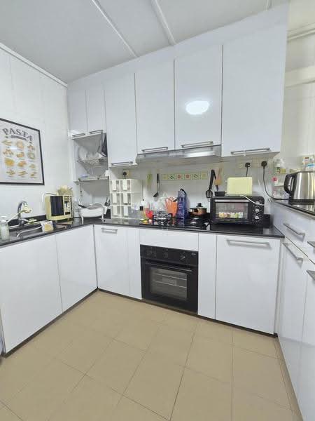 112 Pasir Ris Street 11, 112 Pasir Ris Street 11, Pasir Ris / Tampines, Room Rental, 150 sqft, HDB Flat For Rent, by MH Quek, 500256828 - Kitchen - PropertyGuru.com.sg