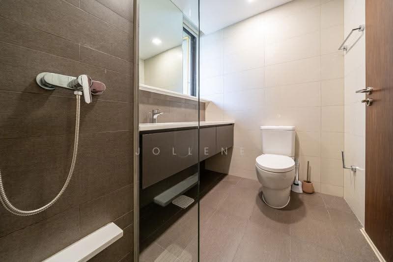 D'Nest, 129 Pasir Ris Grove, Pasir Ris / Tampines, 3 Bedrooms, 1,130 sqft, Condominium For Sale, by Jollene Leow, 500256832 - Bathroom - PropertyGuru.com.sg