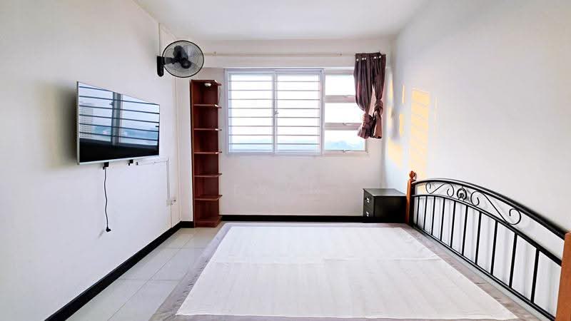 256A Sumang Walk, 256A Sumang Walk, Hougang / Punggol / Sengkang, 2 Bedrooms, 732 sqft, HDB Flat For Sale, by Evyn Xu, 500256836 - Bedroom - PropertyGuru.com.sg