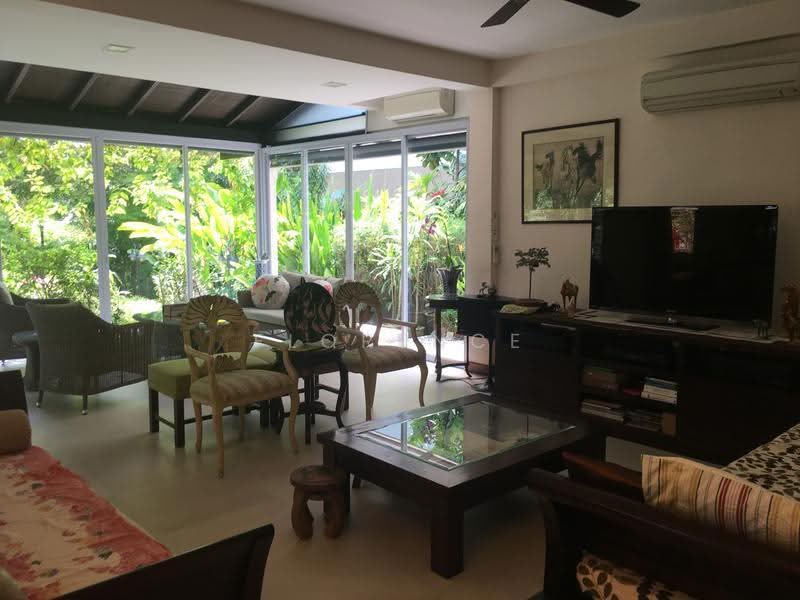 A Rare Gem - Charming Bungalow with Hugh Private Garden, Clementi Park / Upper Bukit Timah, 5 Bedrooms, 4,500 sqft, Detached House For Sale, by Florence Eng, 500256842 - Living Room - PropertyGuru.com.sg