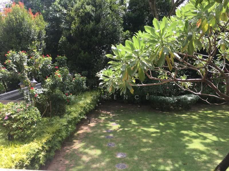 A Rare Gem - Charming Bungalow with Hugh Private Garden, Clementi Park / Upper Bukit Timah, 5 Bedrooms, 4,500 sqft, Detached House For Sale, by Florence Eng, 500256842 - Garden - PropertyGuru.com.sg