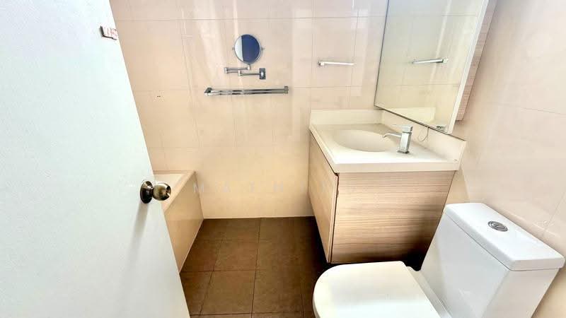 Hillcrest Arcadia, 263 Arcadia Road, Newton / Novena, 5 Bedrooms, 2,896 sqft, Condominium For Sale, by Mathieu GOARANT, 500256845 - Bathroom - PropertyGuru.com.sg