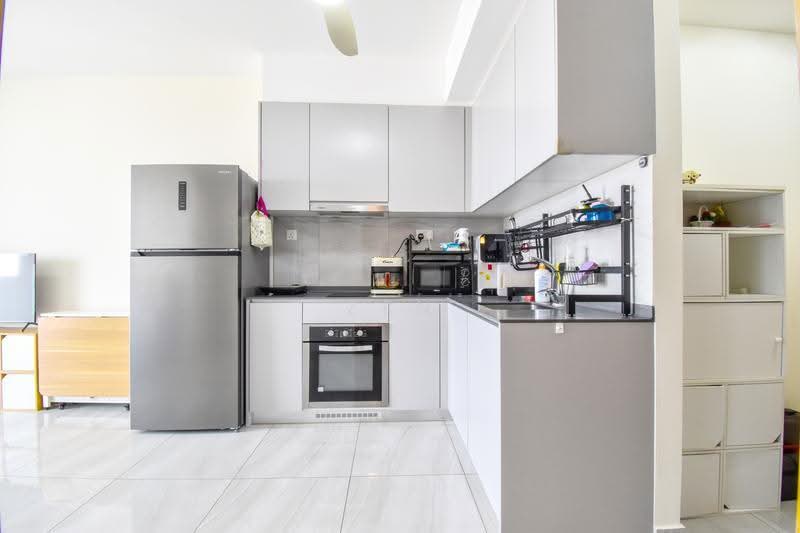 High Park Residences, 29 Fernvale Road, Seletar / Yio Chu Kang, 2 Bedrooms, 592 sqft, Condominium For Sale, by Zen Lim, 500256846 - Kitchen - PropertyGuru.com.sg