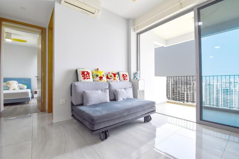 High Park Residences, 29 Fernvale Road, Seletar / Yio Chu Kang, 2 Bedrooms, 592 sqft, Condominium For Sale, by Zen Lim, 500256846 - Living Room - PropertyGuru.com.sg