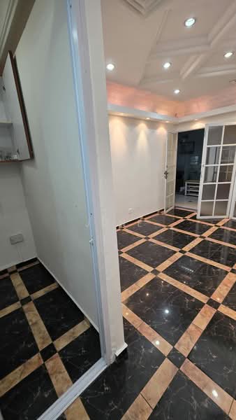 Bukit Timah Shopping Centre, 170 Upper Bukit Timah Road, Clementi Park / Upper Bukit Timah, 183 sqft, Mall Shop For Rent, by June Leow, 500256847 - CommercialGuru.com.sg
