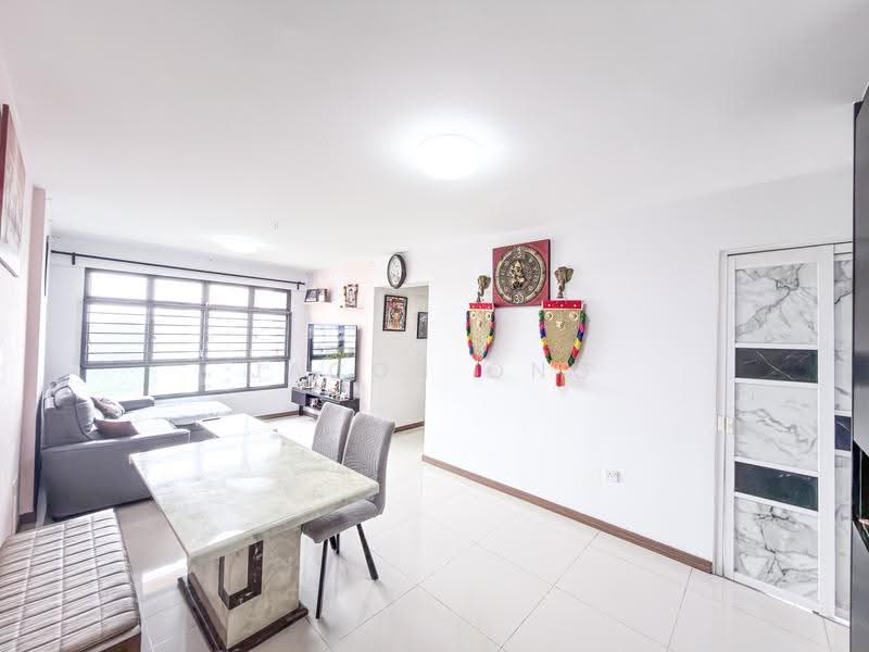 478A Yishun Street 44, 478A Yishun Street 44, Sembawang / Yishun, 3 Bedrooms, 1,001 sqft, HDB Flat For Sale, by Jacob Ong, 500256850 - Living Room - PropertyGuru.com.sg