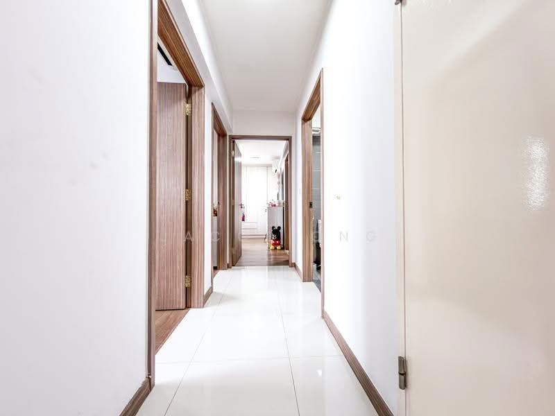 478A Yishun Street 44, 478A Yishun Street 44, Sembawang / Yishun, 3 Bedrooms, 1,001 sqft, HDB Flat For Sale, by Jacob Ong, 500256850 - Corridor - PropertyGuru.com.sg