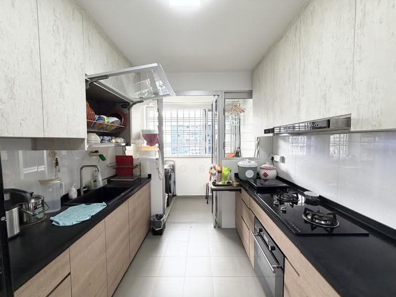 879B Tampines Avenue 8, 879B Tampines Avenue 8, Pasir Ris / Tampines, 3 Bedrooms, 1,001 sqft, HDB Flat For Sale, by Toby Aw, 500256860 - Kitchen - PropertyGuru.com.sg
