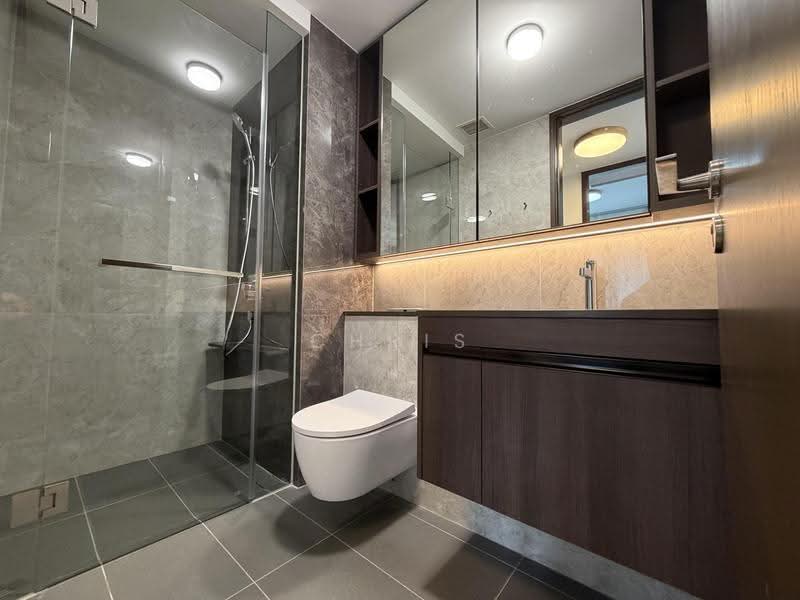 Tembusu Grand, 94 Jalan Tembusu, East Coast / Marine Parade, 2 Bedrooms, 743 sqft, Condominium For Sale, by Chris Pang, 500256871 - Bathroom - PropertyGuru.com.sg