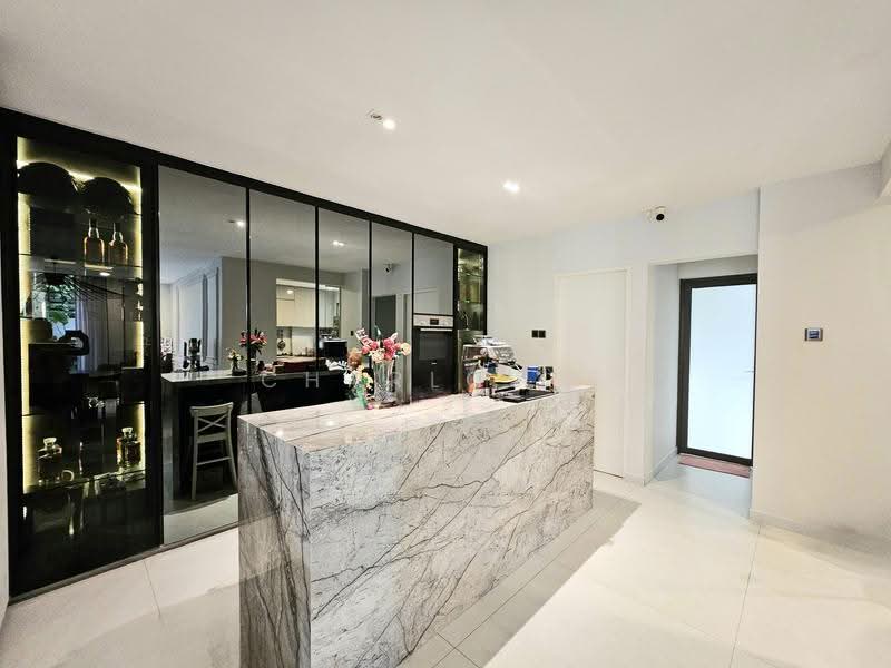 Siglap, East Coast / Marine Parade, 5 Bedrooms, 3,800 sqft, Semi-Detached House For Sale, by Charlotte Howe, 500256878 - PropertyGuru.com.sg