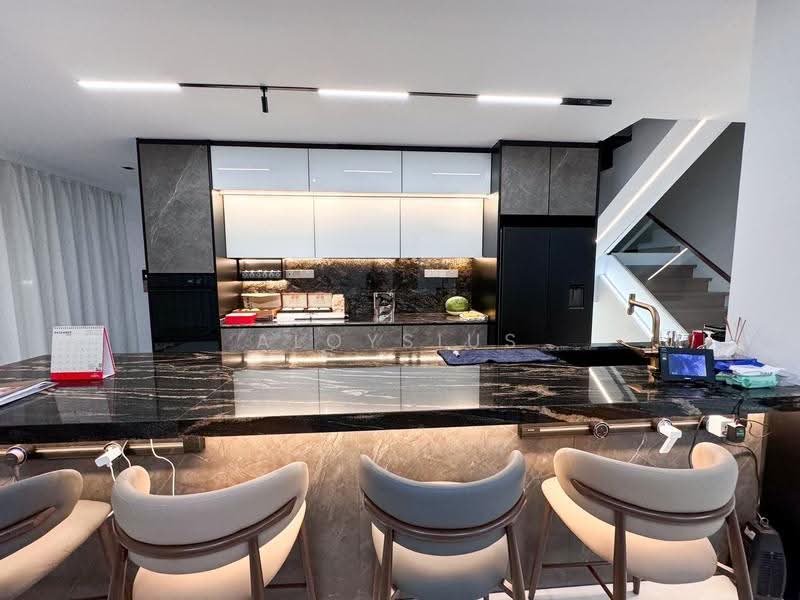 Move-in ready, elevated, newly TOP FH SD with seaview and high end fittings, Bedok / Upper East Coast, 8 Bedrooms, 9,000 sqft, Semi-Detached House For Sale, by Aloysius Chua, 500256880 - Kitchen - PropertyGuru.com.sg