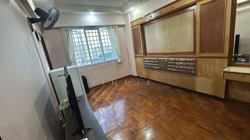 Castle Green, 481 Yio Chu Kang Road, Mandai / Upper Thomson, Room Rental, 200 sqft, Condominium For Rent, by Jimmie Long, 500256904 - Living Room - PropertyGuru.com.sg