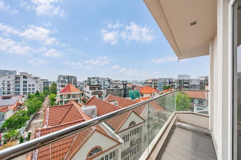 Palm Vista, 47A Lorong G Telok Kurau, East Coast / Marine Parade, 3 Bedrooms, 1,636 sqft, Condominium For Sale, by Elaine Wong, 500256908 - Balcony - PropertyGuru.com.sg