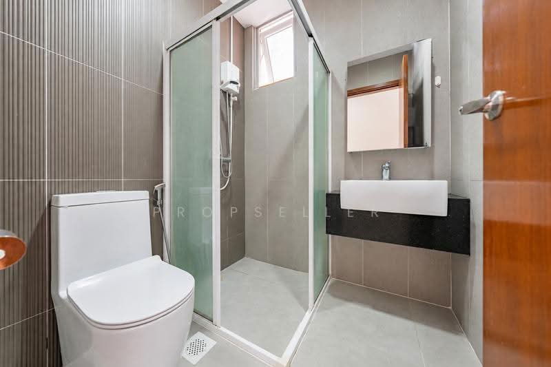 Palm Vista, 47A Lorong G Telok Kurau, East Coast / Marine Parade, 3 Bedrooms, 1,636 sqft, Condominium For Sale, by Elaine Wong, 500256908 - Bathroom - PropertyGuru.com.sg