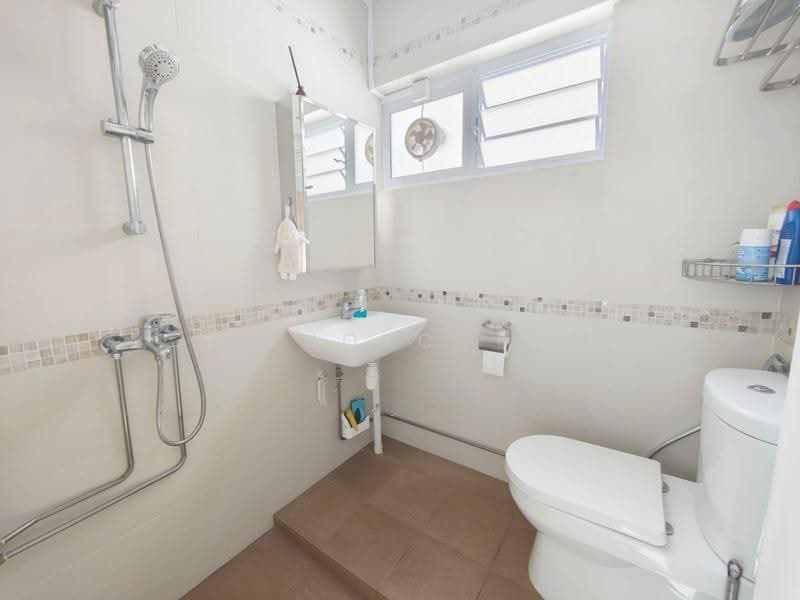 113 Bukit Purmei Road, 113 Bukit Purmei Road, Harbourfront / Telok Blangah, 3 Bedrooms, 1,130 sqft, HDB Flat For Rent, by Joyce Yeo 杨惠婷, 500256943 - Bathroom - PropertyGuru.com.sg