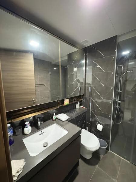 The Florence Residences, 99 Hougang Avenue 2, Hougang / Punggol / Sengkang, 1 Bedroom, 484 sqft, Condominium For Rent, by Baron Tan 陈鼎超, 500256946 - Bathroom - PropertyGuru.com.sg
