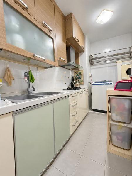 79A Toa Payoh Central, 79A Toa Payoh Central, Balestier / Toa Payoh, 3 Bedrooms, 818 sqft, HDB Flat For Sale, by Noor Abdul, 500256948 - Kitchen - PropertyGuru.com.sg