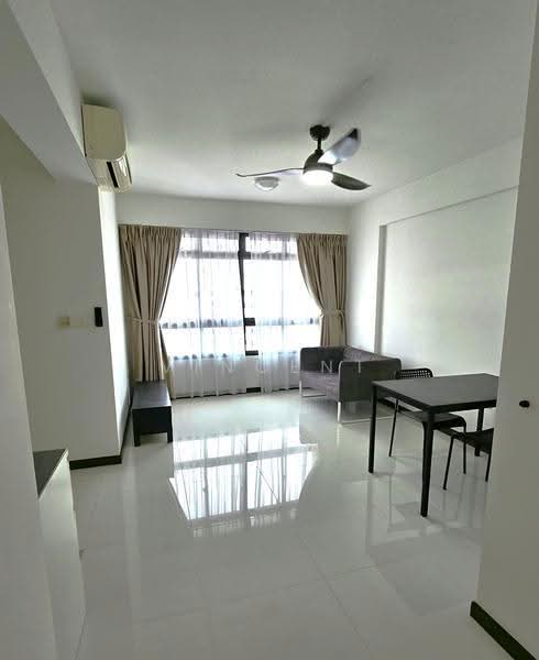 813A Yishun Ring Road, 813A Yishun Ring Road, Sembawang / Yishun, 2 Bedrooms, 721 sqft, HDB Flat For Rent, by Vincent Foo, 500256950 - Living Room - PropertyGuru.com.sg