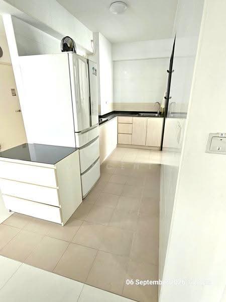 813A Yishun Ring Road, 813A Yishun Ring Road, Sembawang / Yishun, 2 Bedrooms, 721 sqft, HDB Flat For Rent, by Vincent Foo, 500256950 - Kitchen - PropertyGuru.com.sg