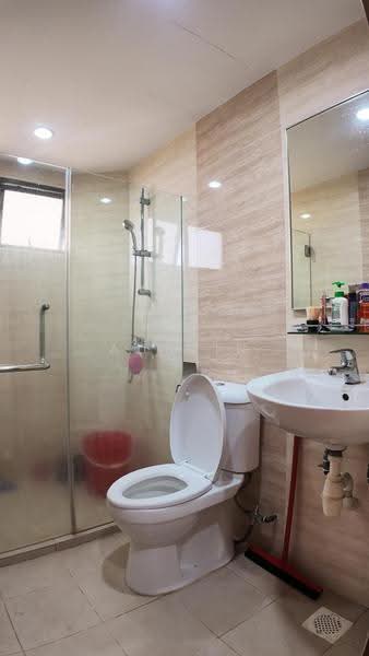 Bayshore Park, 50 Bayshore Road, Bedok / Upper East Coast, 2 Bedrooms, 936 sqft, Condominium For Sale, by Austin Tan 陳奕達, 500256952 - Master Bathroom- As is - PropertyGuru.com.sg