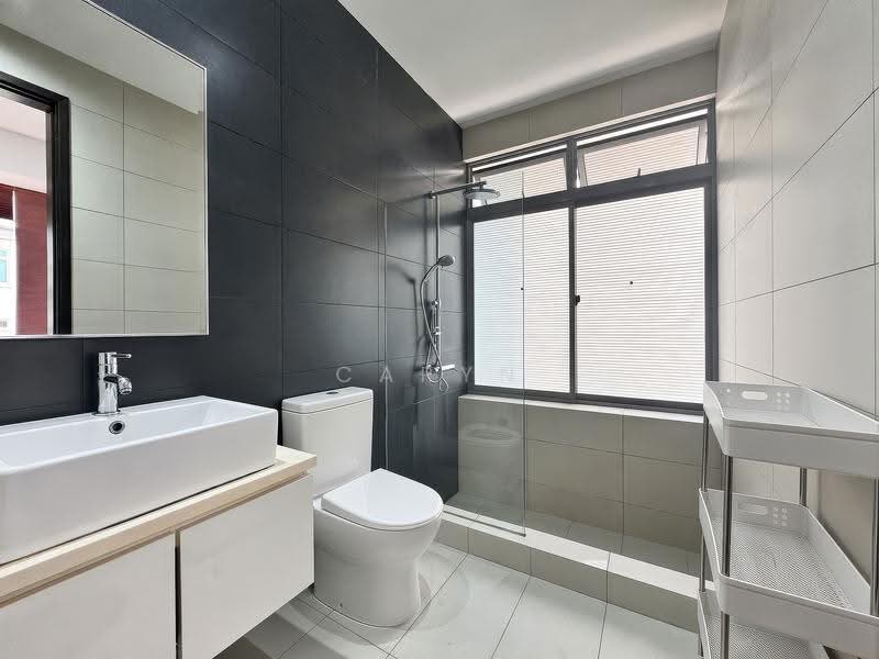 The Silver Fir, 9 Butterworth Lane, East Coast / Marine Parade, 1 Bedroom, 527 sqft, Apartment For Sale, by Caryn Wong, 500256954 - Bathroom - PropertyGuru.com.sg