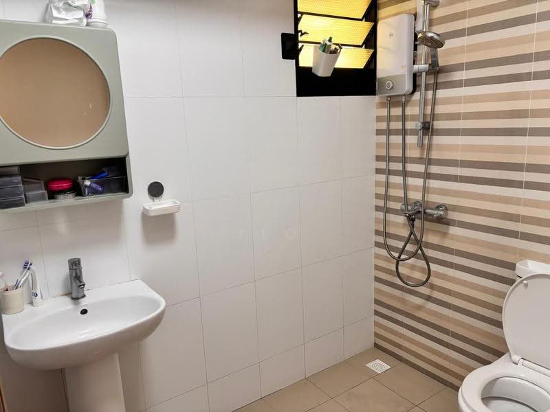 420D Northshore Drive, 420D Northshore Drive, Hougang / Punggol / Sengkang, 4 Bedrooms, 1,324 sqft, HDB Flat For Sale, by Yeo Tong Boon, 500256956 - Bathroom - PropertyGuru.com.sg
