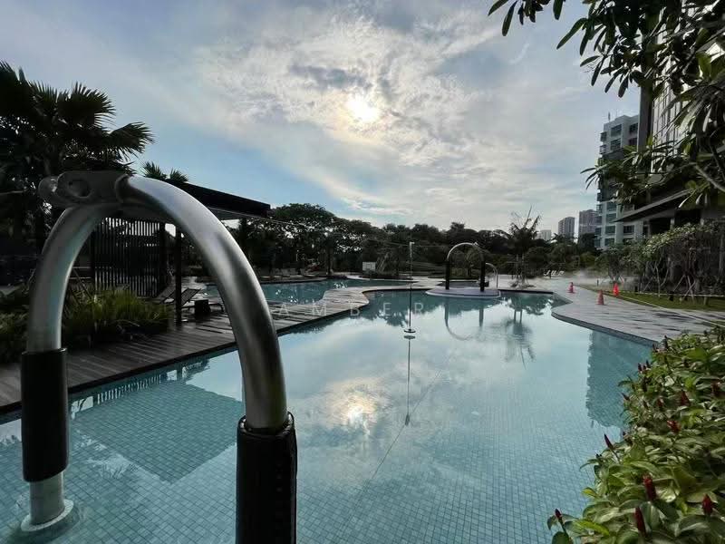 Whistler Grand, 107 West Coast Vale, Buona Vista / West Coast / Clementi New Town, 2 Bedrooms, 764 sqft, Condominium For Rent, by Amber Wang Ting, 500256962 - PropertyGuru.com.sg