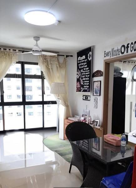 413C Northshore Drive, 413C Northshore Drive, Hougang / Punggol / Sengkang, 2 Bedrooms, 721 sqft, HDB Flat For Sale, by Annie Chen, 500256966 - Living Room - PropertyGuru.com.sg