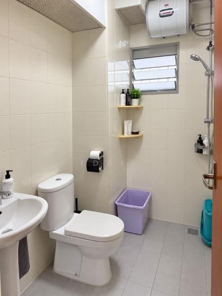 303D Punggol Place, 303D Punggol Place, Hougang / Punggol / Sengkang, 3 Bedrooms, 1,001 sqft, HDB Flat For Sale, by Eddie Tham, 500256982 - Bathroom - PropertyGuru.com.sg